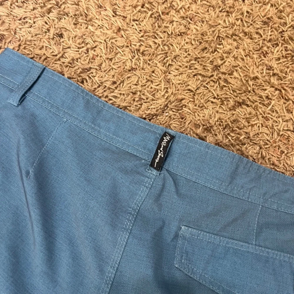 Maui & Sons Stretch Series Blue Hybrid Shorts Size 36 Performance Casual
